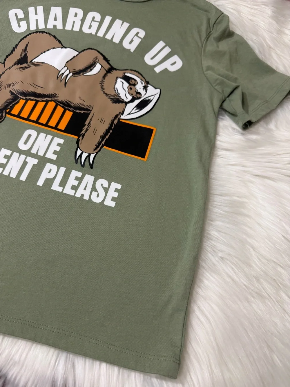 The Children’s Place Green Graphic T-Shirt Green - Boys Size M (7/8)